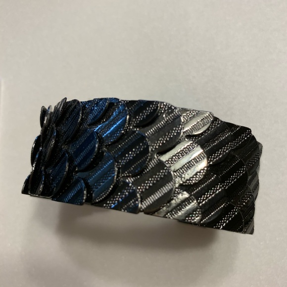 Jewelmint scale bracelet - Picture 3 of 5